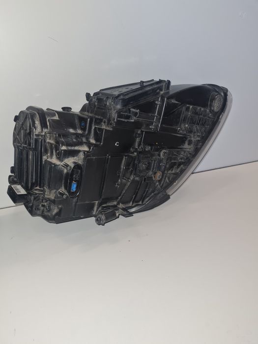 Far avariat Porsche Cayenne 7P Xenon/ an - 2011- 2015 OEM / Europa