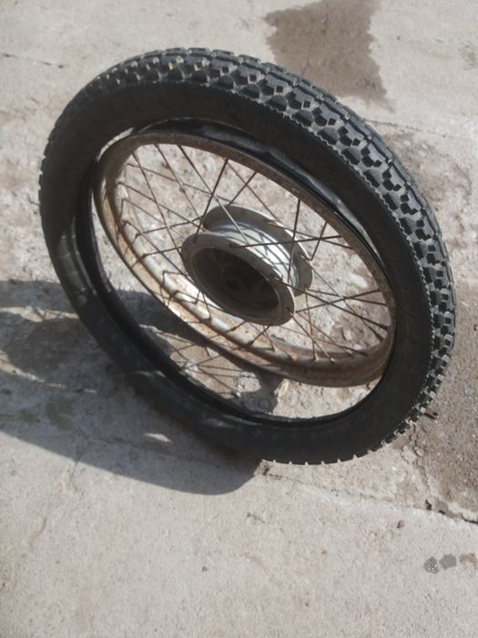 Колесо от тачки с подшипниками.