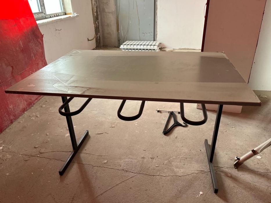 Шкаф және столб