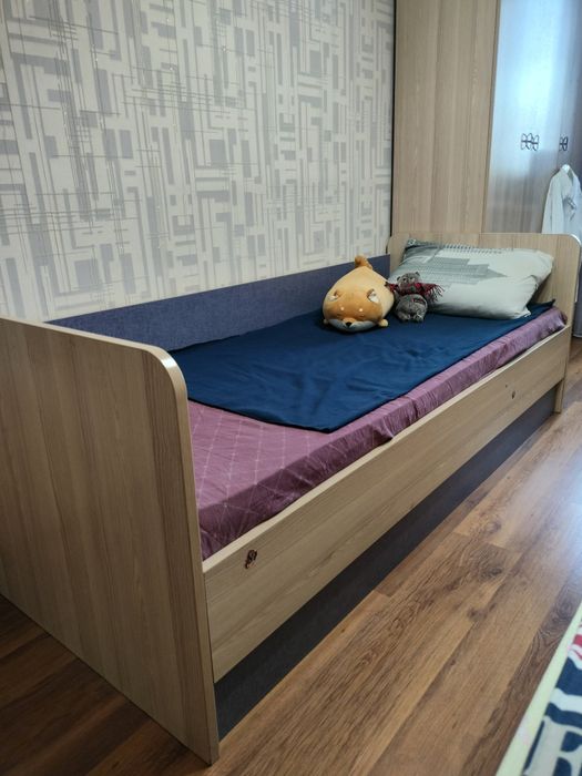 Кровать для подростка.