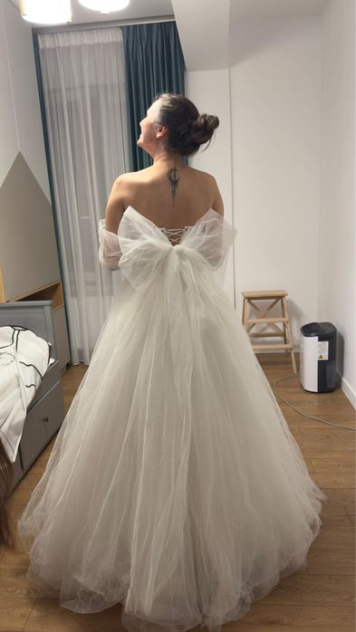 Vand rochie de mireasa