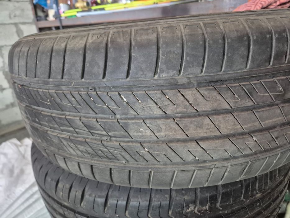 Продам резину 225 55 R18