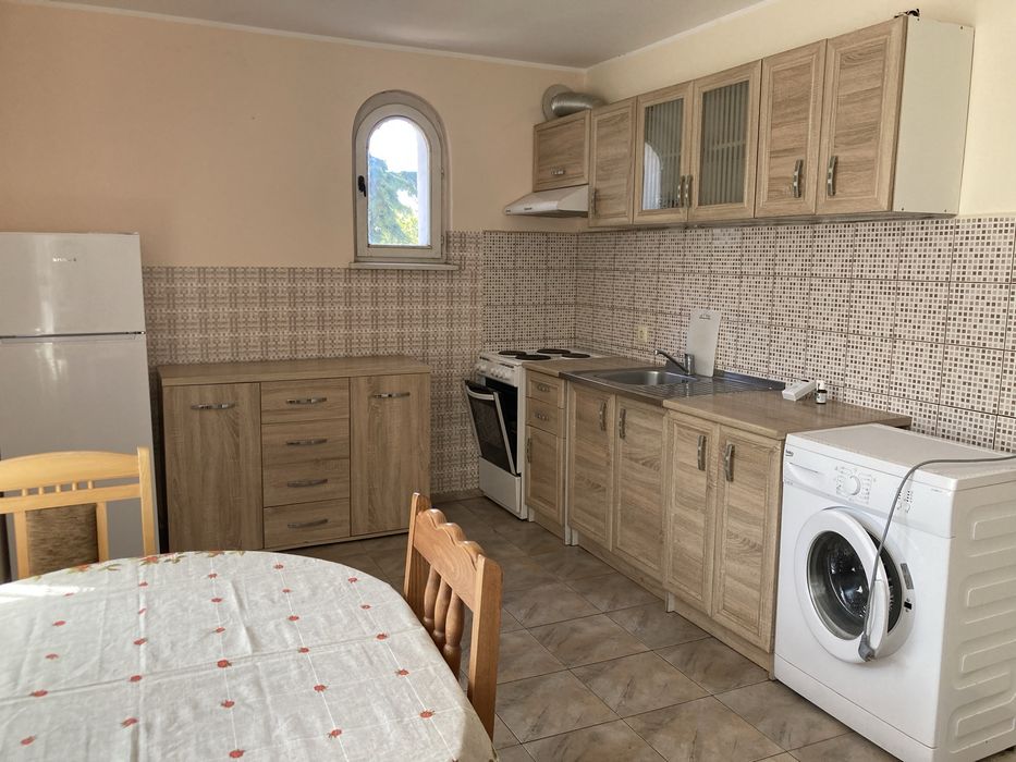 Дава се под наем Къща в с. Звездица, Област Варна - 270 кв.м за 900 € - Снимка #6