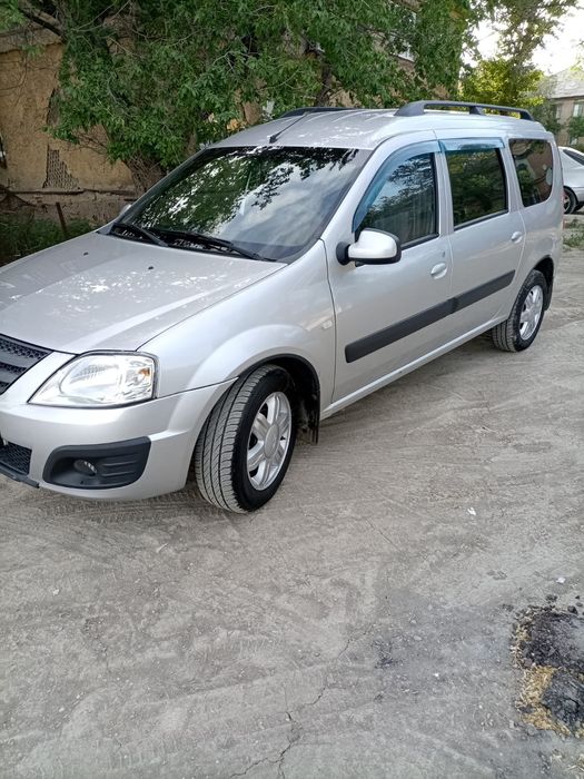 Продам Lada Largus