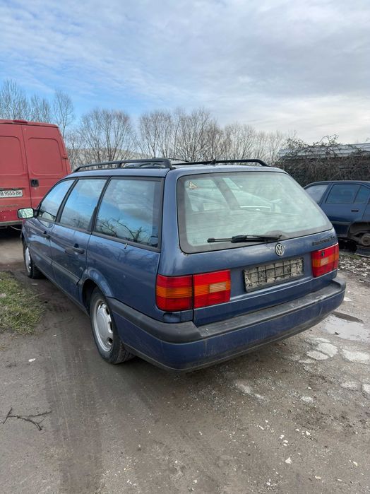 Volkswagen Passat B3/4 1.8i 1993-1996г. на части