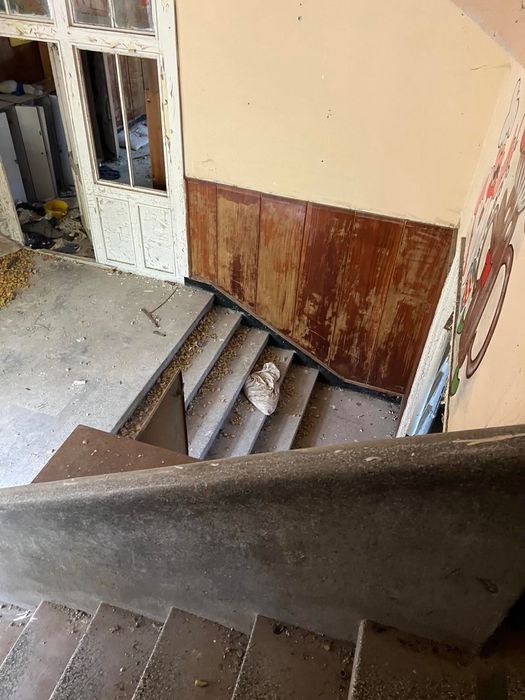 Самостоятелен имот (бивше училище)