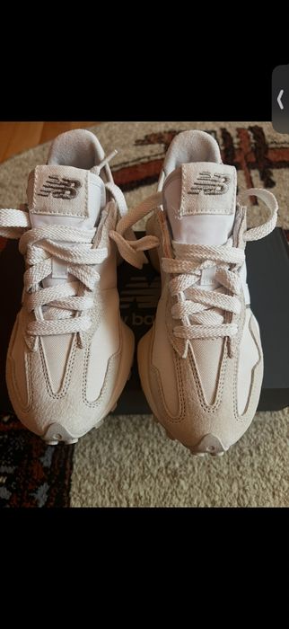 Adidași new balance 327