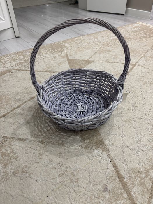 Корзины новыйе для тойбастара белые