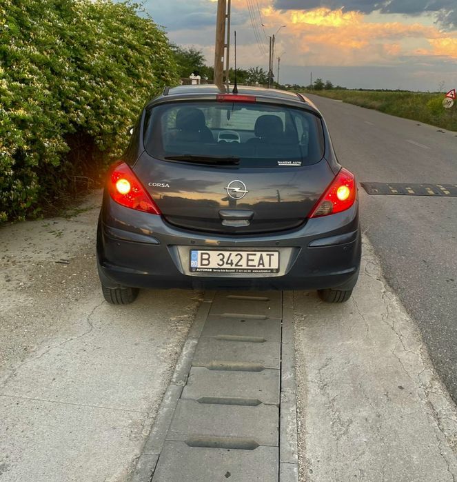 Vând schimb opel corsa d