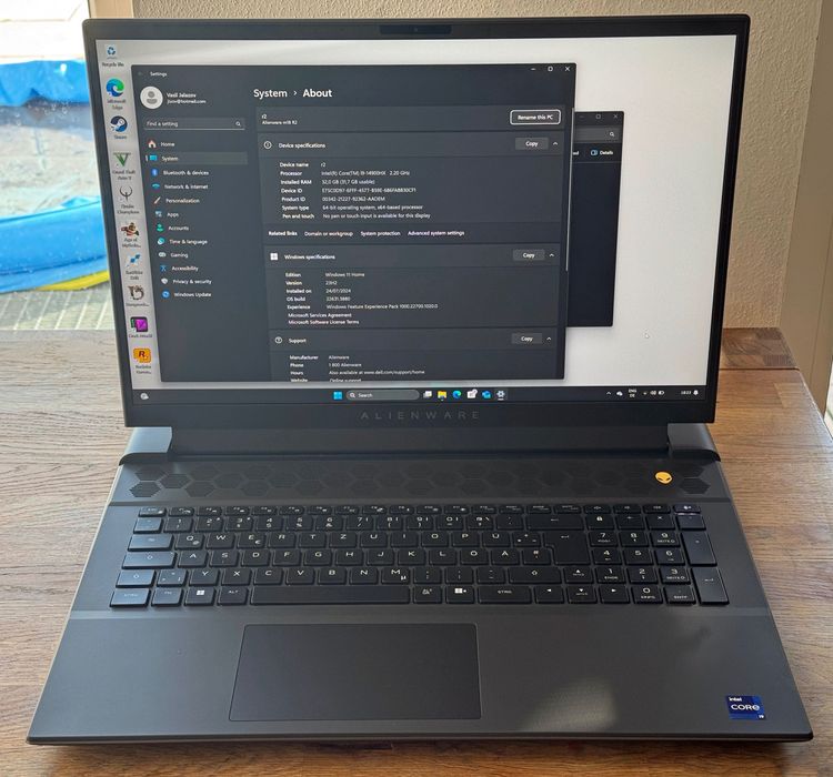 Alienware m18 R2 Intel i9 14900 HX RTX4070 32 RAM 1 TB SSD