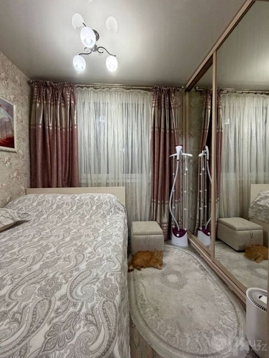 Продаю 1в2 комнатную 42кв² на Массиве Феруза,ЭкоБазар,Гинекология