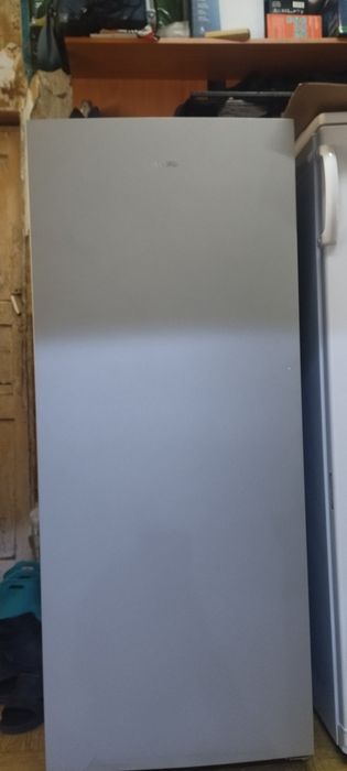 Новые две морозильные камеры