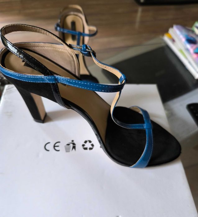 Дамски сандали на висок ток Zara