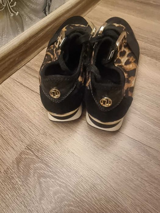 Обувки River Island