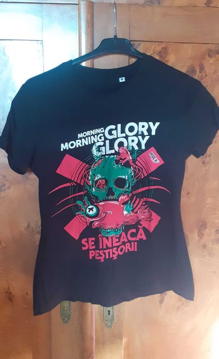 Tricouri Morning glory si ursus
