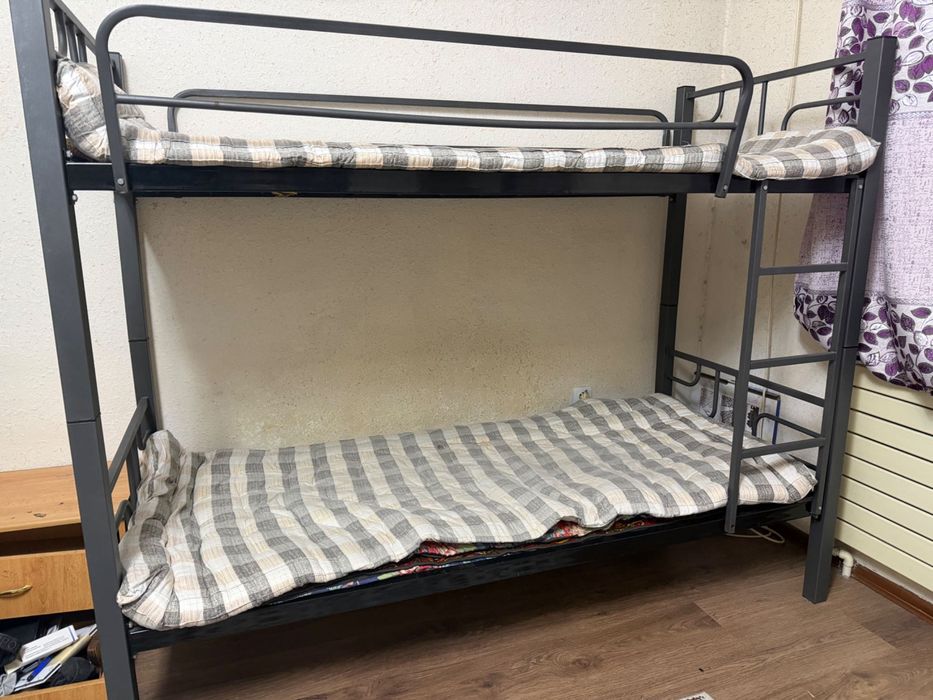 Kravat 2 etajli sotiladi