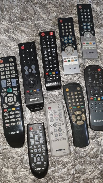 SAMSUNG ТВ Оригинални дистанционни съвместими с вс.модели ТВ -30лв/бр