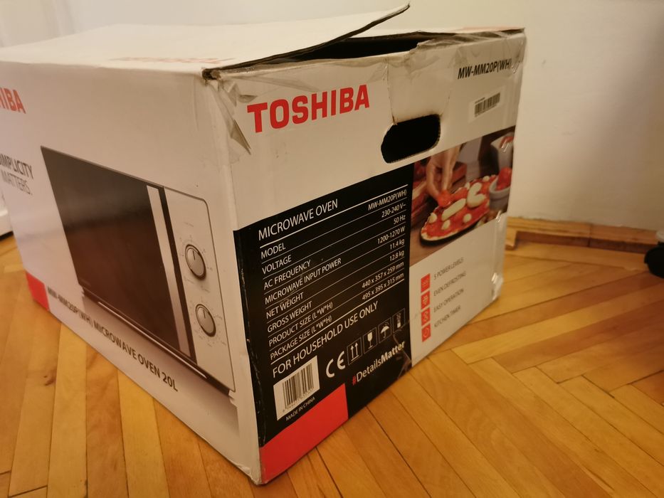 Cuptor  microunde Toshiba in garanție