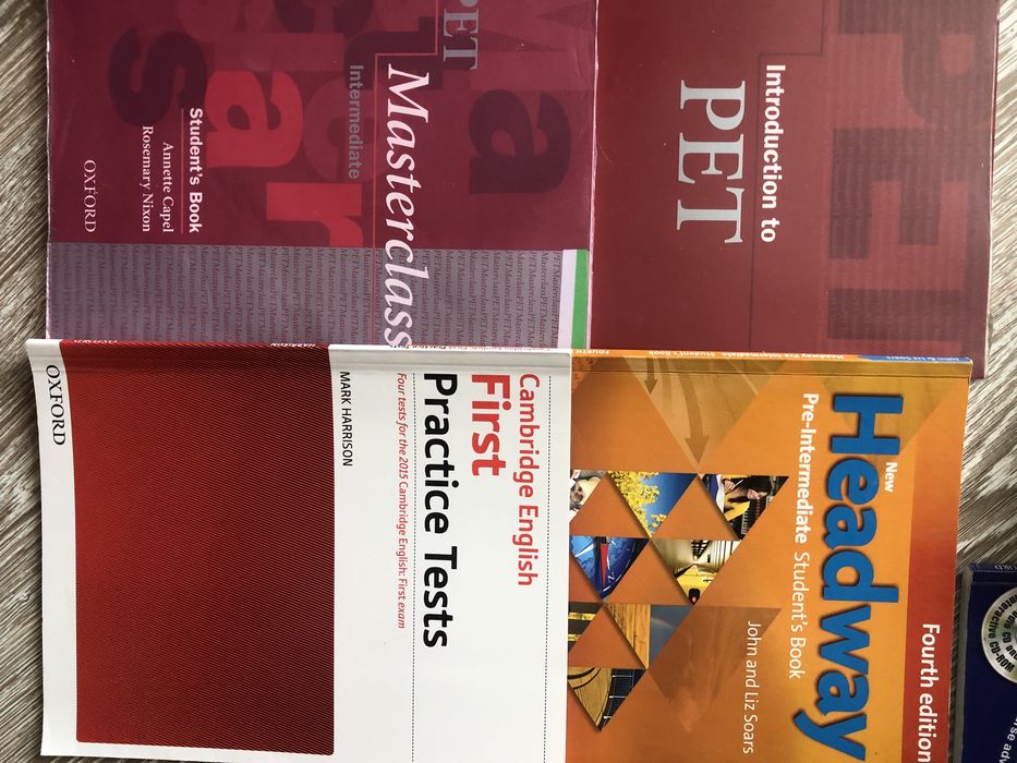 Учебници и помагала по английски и руски език