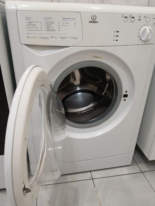 Стиральная машина Indesit