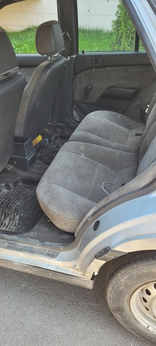 машина Mitsbishi Lancer