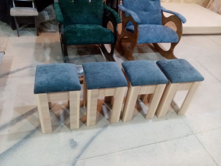 Продам новые кухонные табуретки!