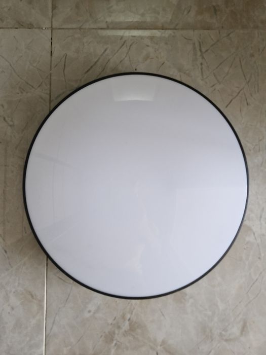 Срочно продам люстры