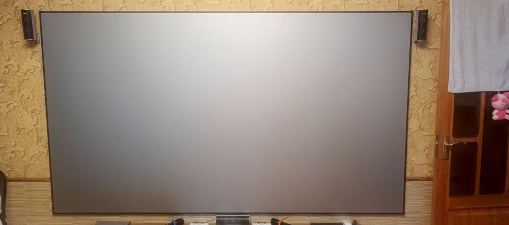 Продам проектор Byuntek Vevshao A10 умный 11,0 Android 1080P с экраном