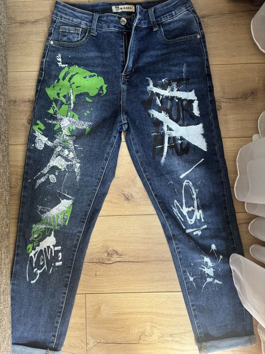 Нестанандартни дамски дънки