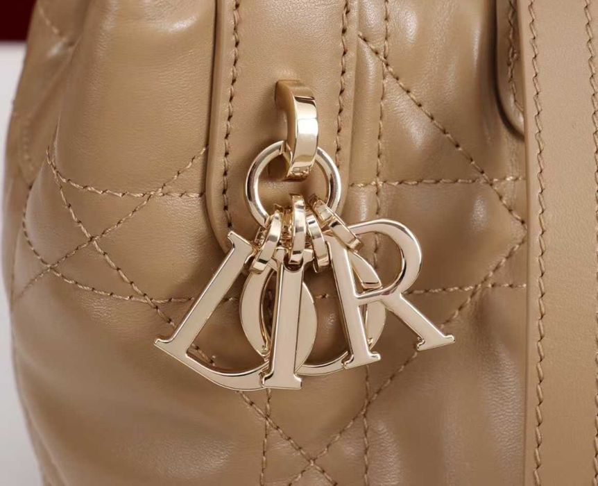 Чанта dior* естествена кожа,налична