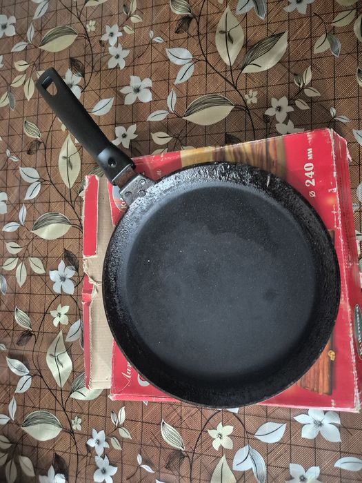 Продам блинную сковороду Kukmara