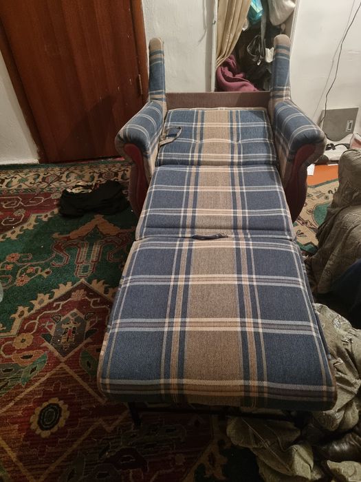 Кресло-кровать  на роликах