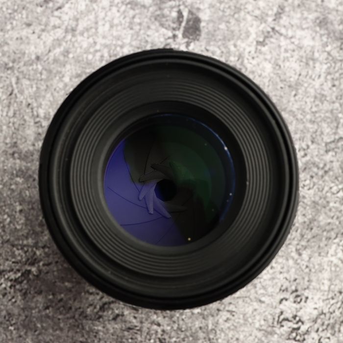 Обектив canon rf 85mm f2 macro is stm