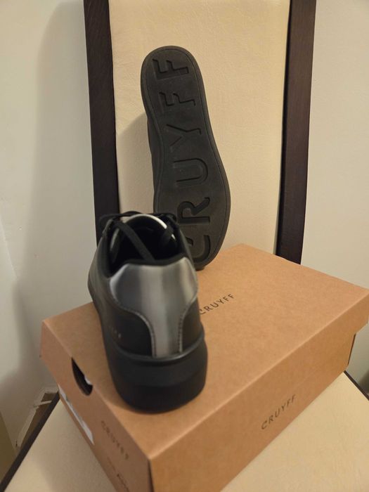 Дамски кецове в червен цвят