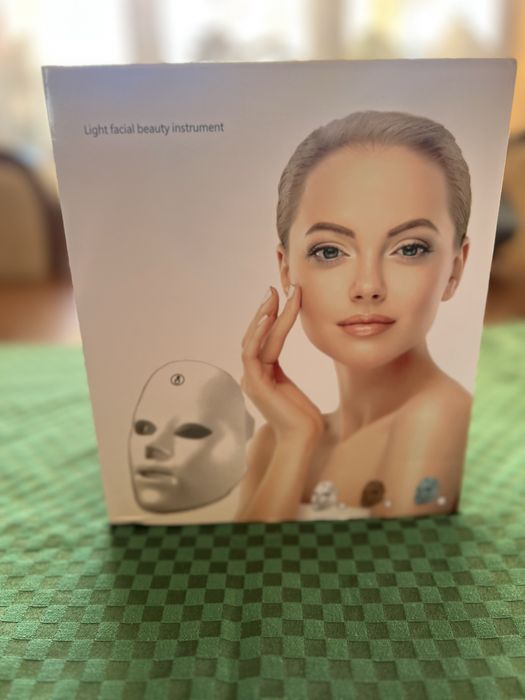 7 цветна LED маска за лице