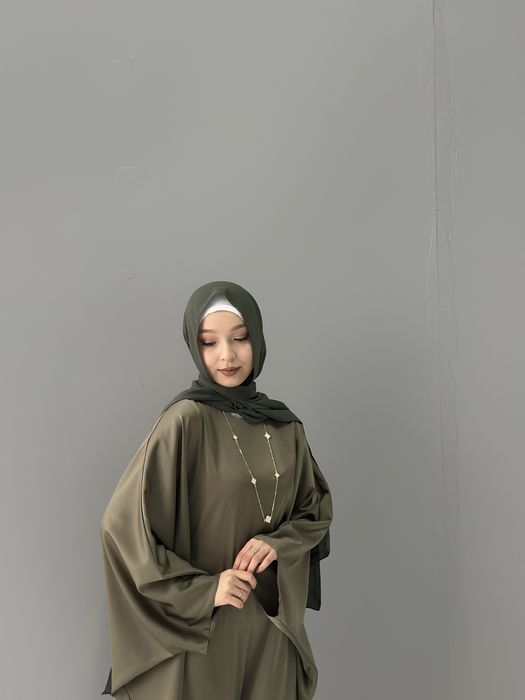 Продам атласовое платье