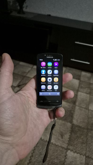 Нокия 700 black б/у