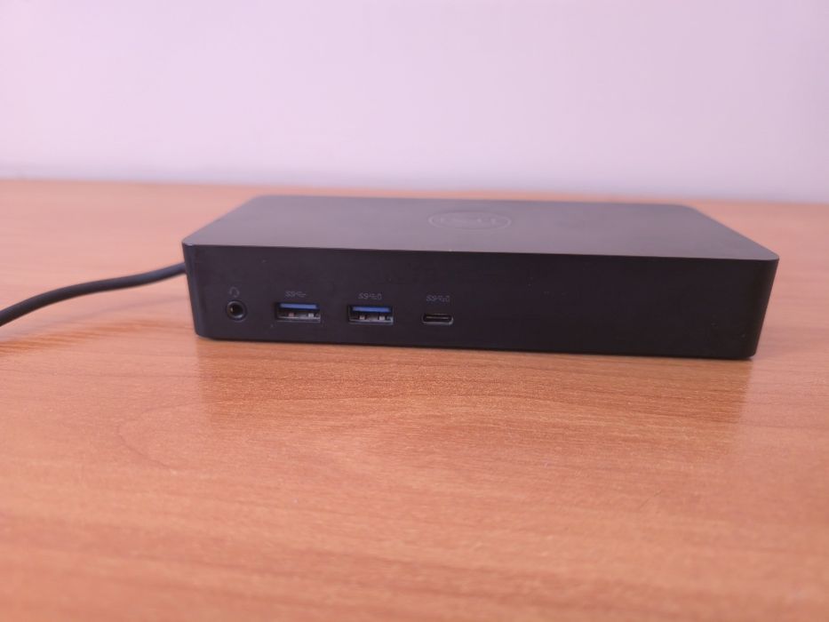 Докинг станция Dell D6000