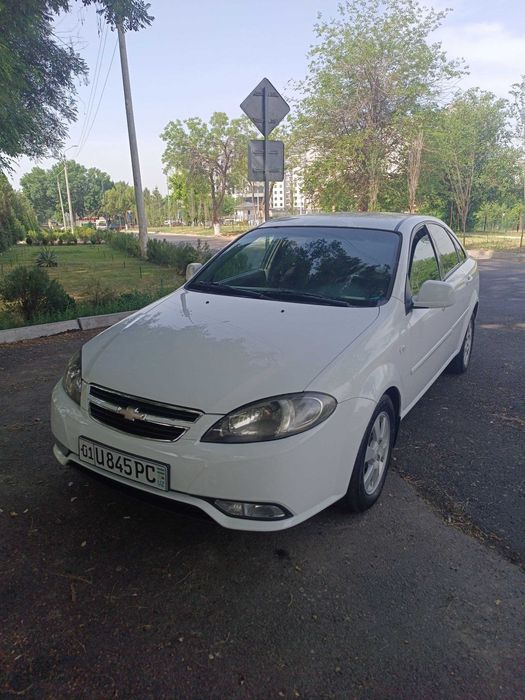 Продаю chevrolet lacetti 2017 года