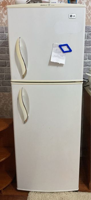 Холодильник LG рабочий