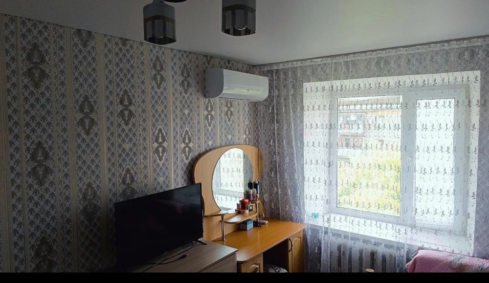 Продаётся 2х квартира студия по адресу Тищенко 21