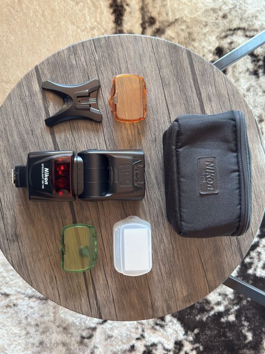 Nikon Speedlight SB-700 Blit TTL