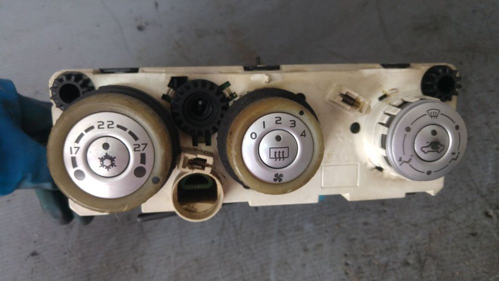 panou comanda ac mitsubishi colt 6 2002-2012 69660063 69667016