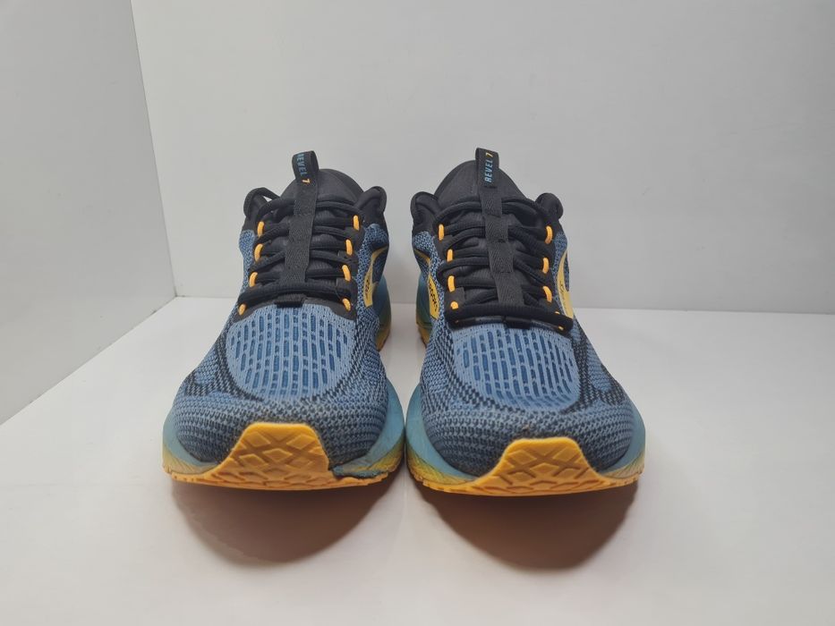 Маратонки Brooks Revel 7

Носени ,но в отлично състояние.

Размер 45 с