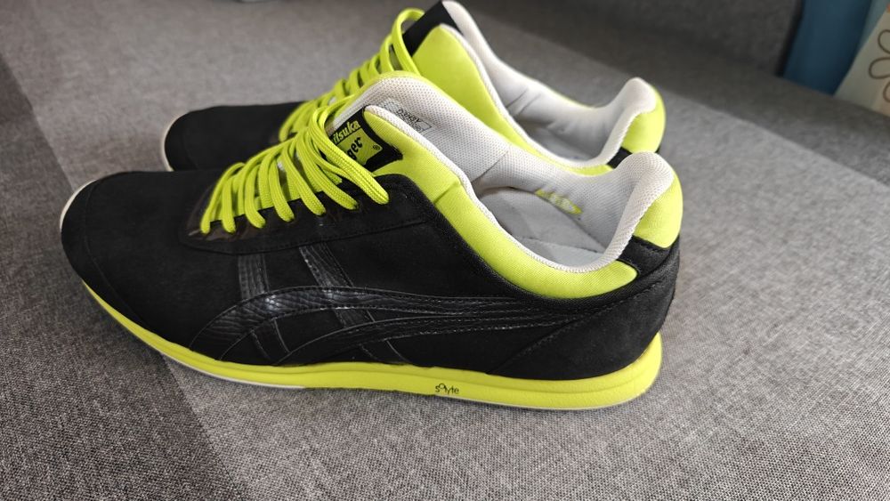 Adidași asics tiger