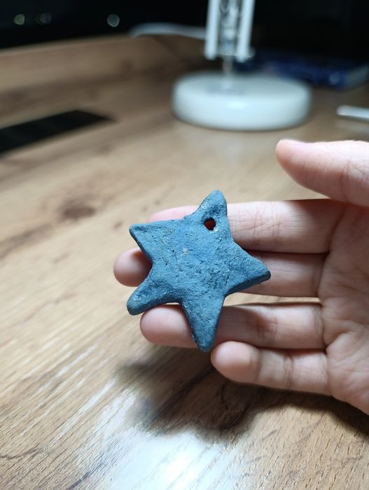 Подвесы, кулоны из глины.