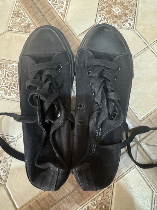 Продам Кроссовки и кеды для мальчика!.