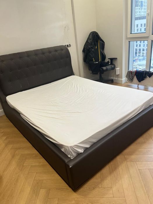 Кровать  двухспальная