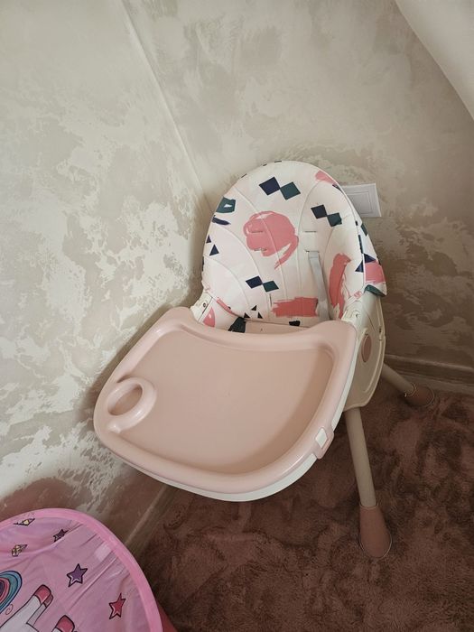 Scaun de masa  bebelusi