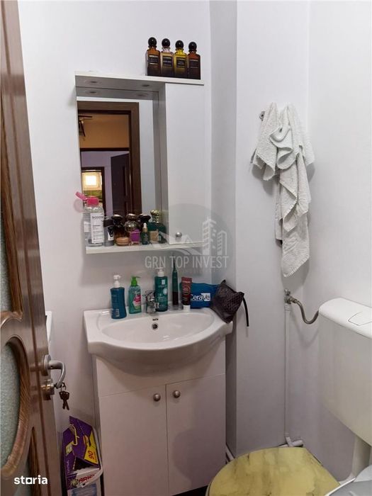Apartament decomandat cu 3 camere si 2 bai in Turnisor